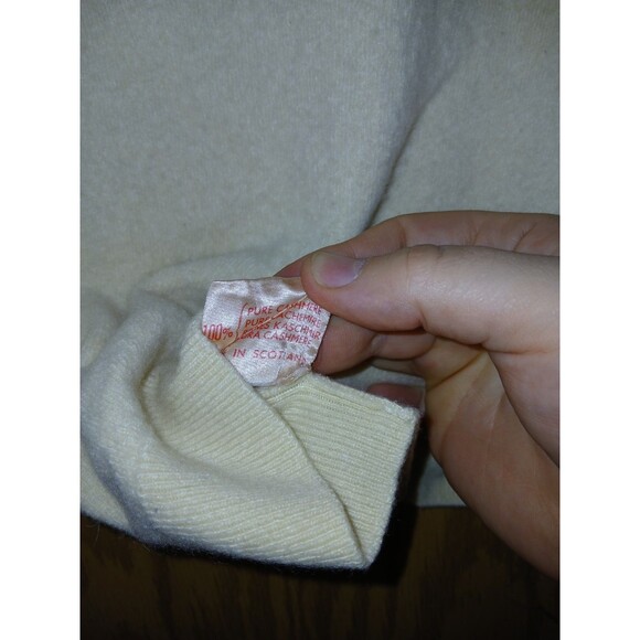 Cashmere By Pringle Sweater Made In Scotland Womens Size 36/92 Fits 28×16 Yellow - Picture 4 of 14